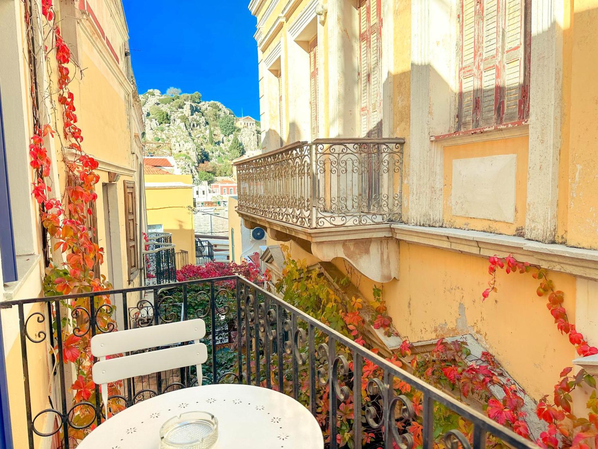 Appartement Kali Strata 2 - Downtown à Symi Extérieur photo